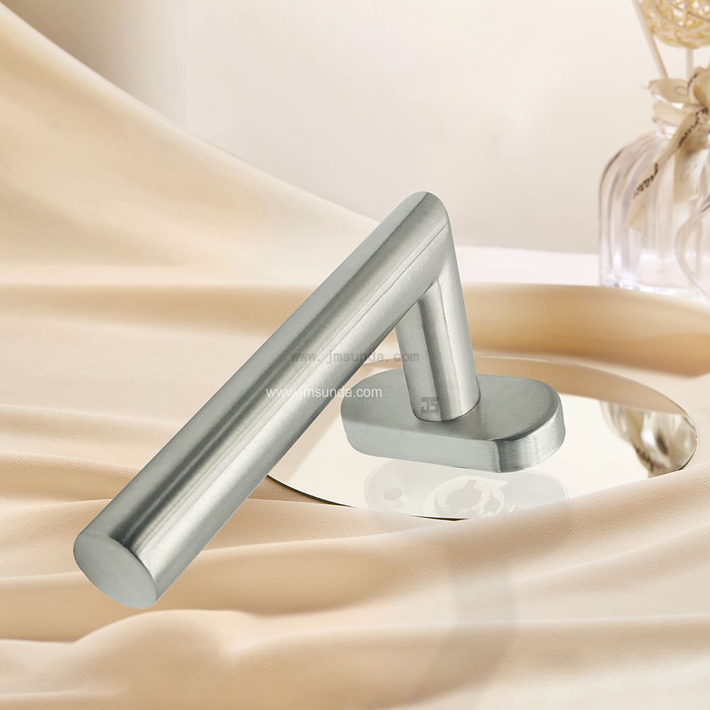 China 304 Material Oval Cover Door Handle