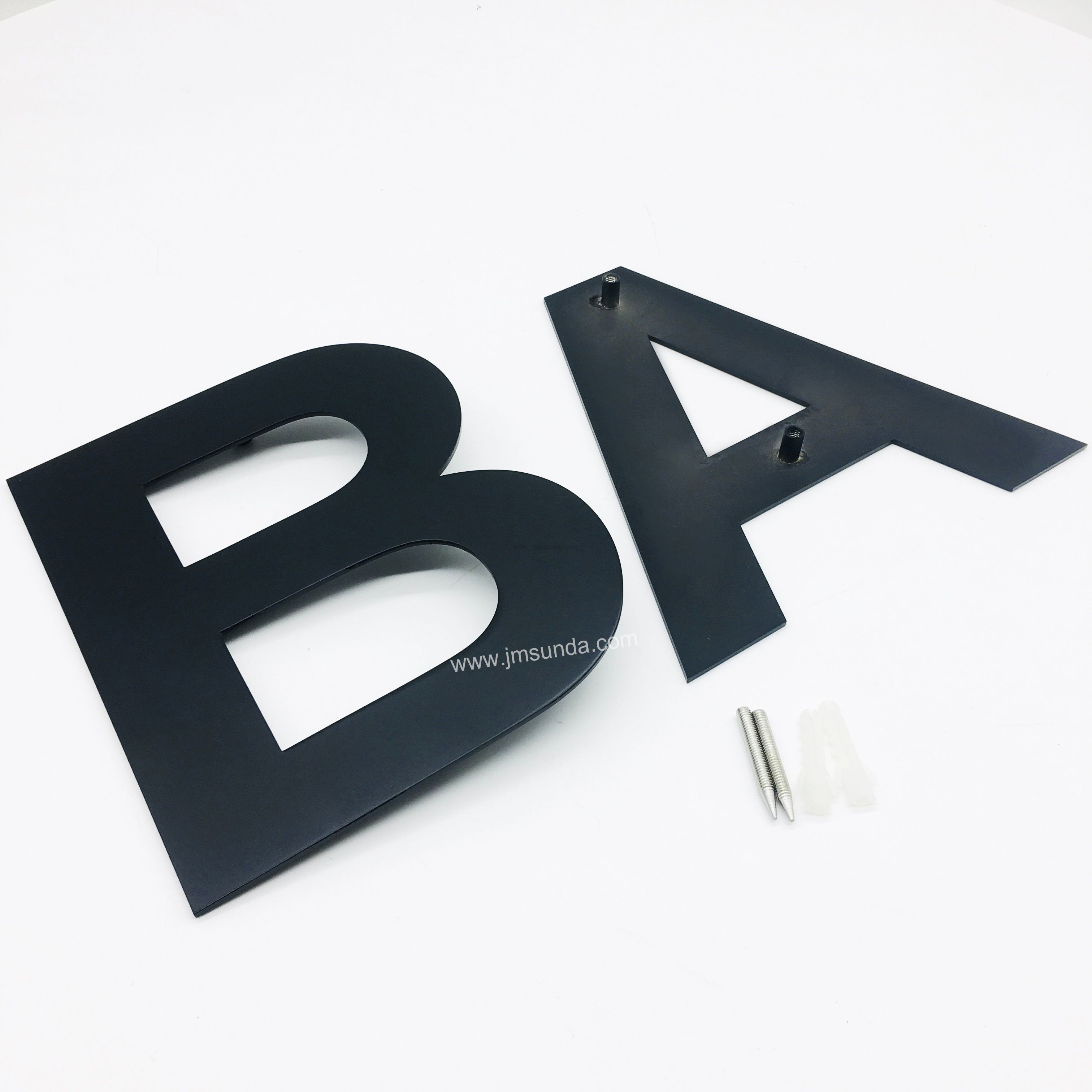 China Hot Sale Product Stainless Steel Number Plates with Screw Hole
