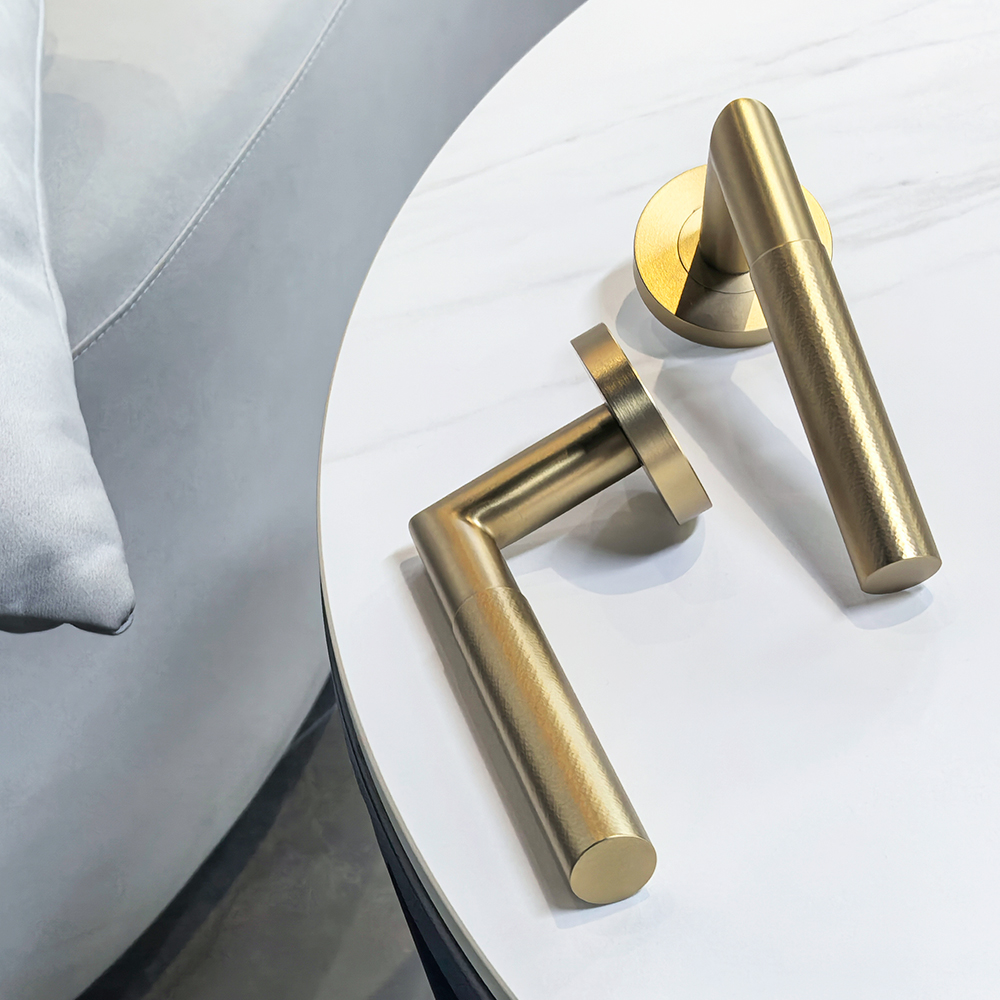 Modern Minimalist Style Light Hammered Texture Handle